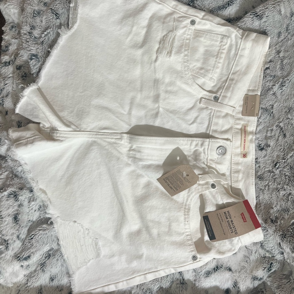 Levi’s high waisted mom Denim Shorts